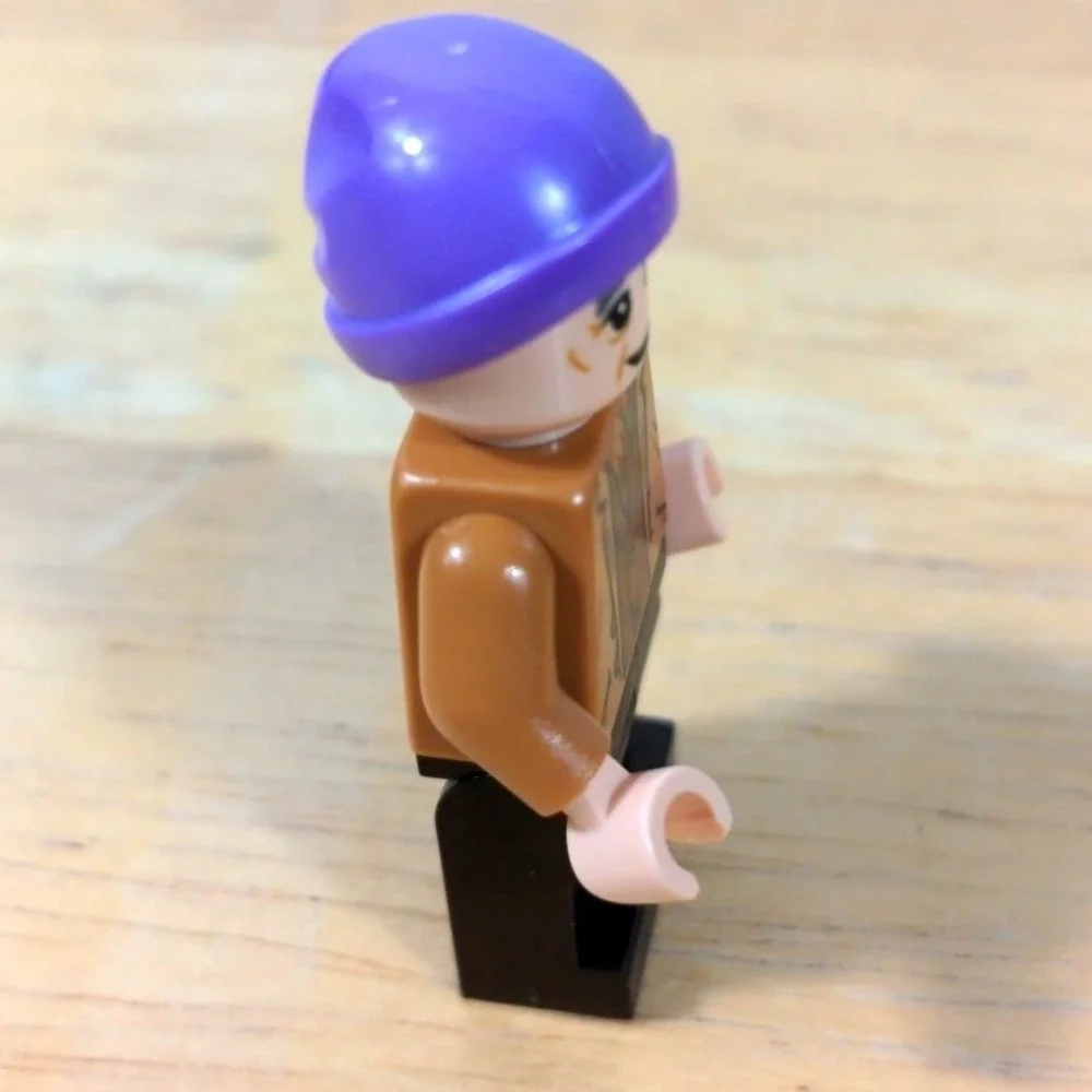 LEGO Minifigure Brown Jacket Purple Beanie City‎ Streetwear Y2K Excellent